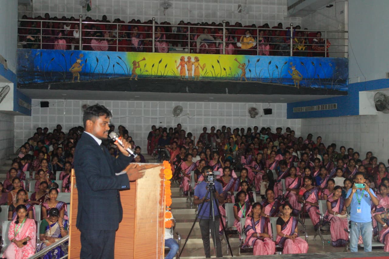 Bidyadhar Nayak in conversation with a women's collective
